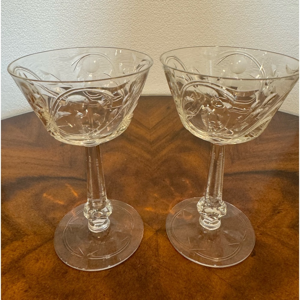 2 Vintage Heisey 1940’s Handblown Crystal Champagne / Liquor Glasses 5 inches